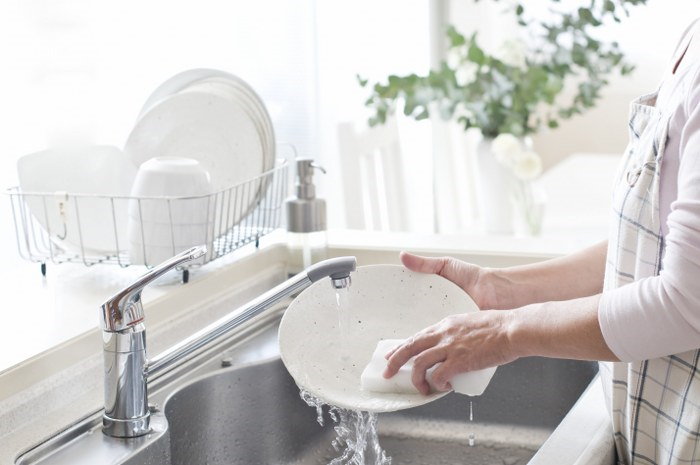 washing dishes